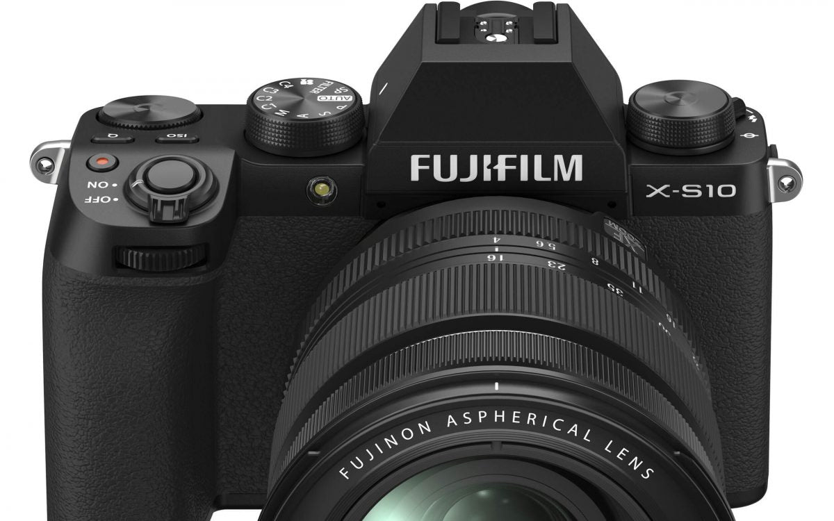 FUJIFILM introduces X-S10 midrange mirrorless camera with IBIS