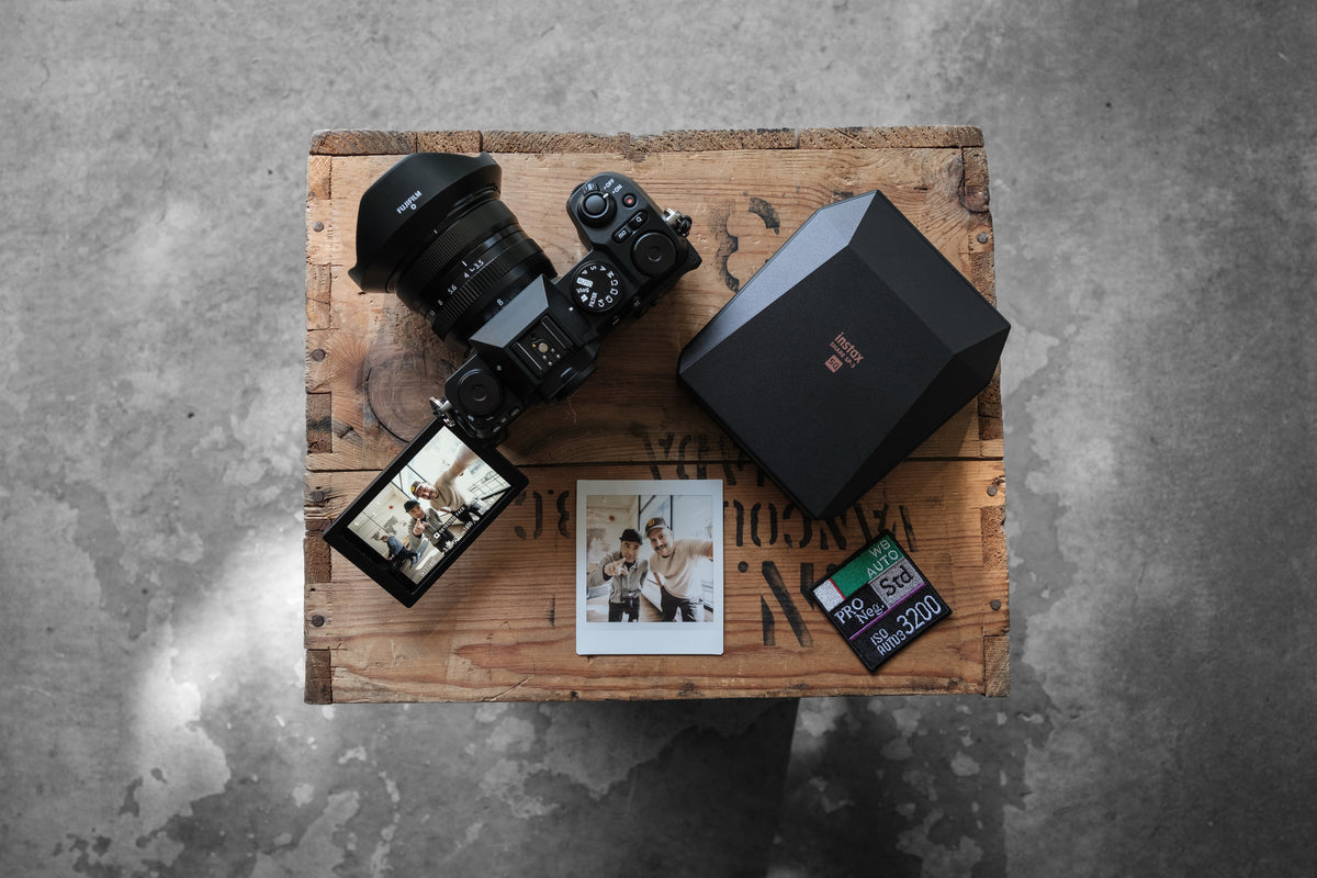 Nineteen Film Simulations, built in